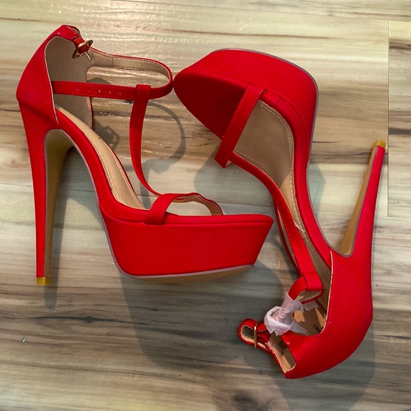 Liliana red heels - Picture 3 of 3